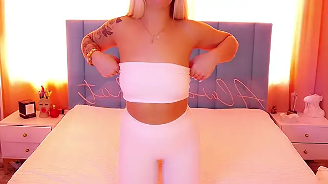 Snapshot of AllwaysHotJ chatting on March 2025 03:13:01 AM AllwaysHotJ online show from March 2025 03:13:01 AM