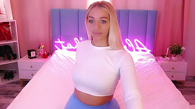 Snapshot of AllwaysHotJ chatting on March 2025 02:21:02 AM AllwaysHotJ online show from March 2025 02:21:02 AM