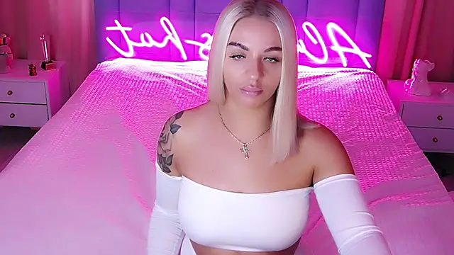 Snapshot of AllwaysHotJ chatting on October 2025 02:01:02 AM AllwaysHotJ online show from October 2025 02:01:02 AM