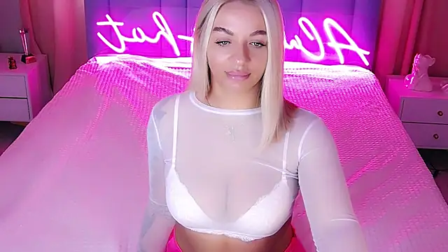 Snapshot of AllwaysHotJ chatting on October 2025 02:33:01 AM AllwaysHotJ online show from October 2025 02:33:01 AM