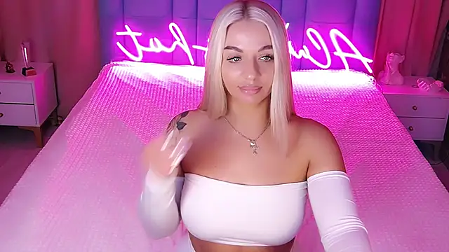 Snapshot of AllwaysHotJ chatting on December 2025 02:06:02 AM AllwaysHotJ online show from December 2025 02:06:02 AM