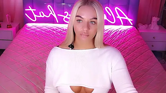 Snapshot of AllwaysHotJ chatting on February 2026 06:40:02 AM AllwaysHotJ online show from February 2026 06:40:02 AM