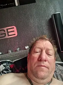 tomtom111111 online show from September 2025 09:25:02 AM