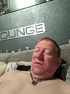 tomtom111111 online show from October 2025 08:28:01 PM