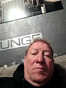 tomtom111111 online show from November 2025 04:49:01 PM