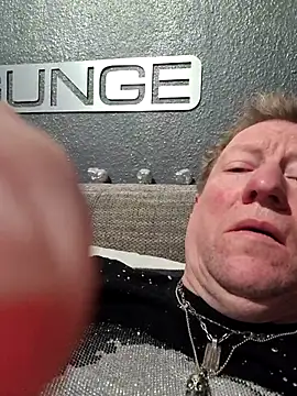 tomtom111111 online show from April 2026 02:25:01 AM