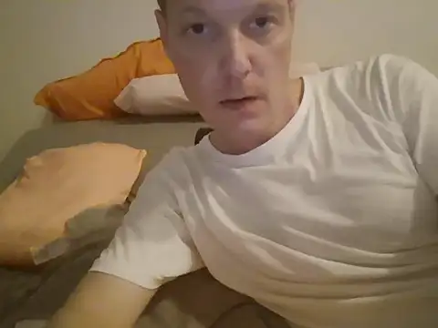 Snapshot of iluvhottenns chatting on June 2026 07:02:01 AM iluvhottenns online show from June 2026 07:02:01 AM
