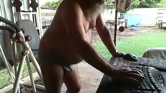 herbie010666 online show from February 2025 08:50:01 AM