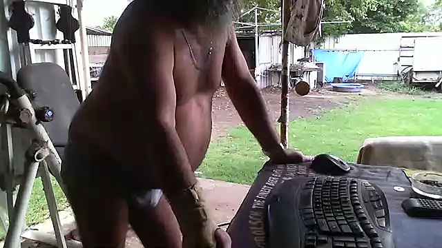 herbie010666 online show from February 2025 05:40:02 AM