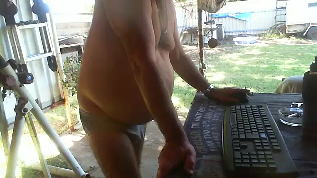 Snapshot of herbie010666 chatting on April 2026 03:13:02 AM herbie010666 online show from April 2026 03:13:02 AM