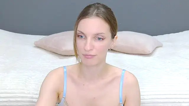 Beauty Alex online show from October 2025 02:21:02 AM