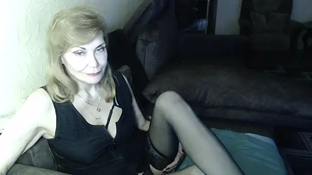 Snapshot of Sexy_Irene chatting on May 2026 05:02:02 AM Sexy Irene online show from May 2026 05:02:02 AM