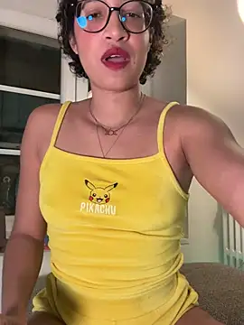 Snapshot of Lauyako chatting on March 2025 08:32:01 PM Lauyako online show from March 2025 08:32:01 PM