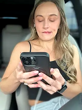 lunagirl13 online show from September 2025 04:56:01 PM