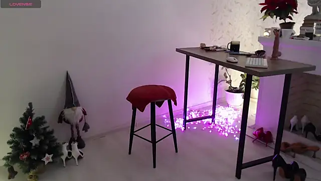 Snapshot of squirtymilf chatting on December 2024 05:09:02 AM squirtymilf online show from December 2024 05:09:02 AM