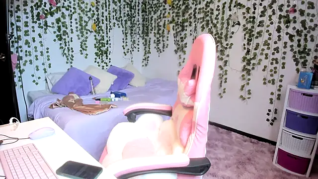 violeta milleer online show from November 2025 04:39:01 PM