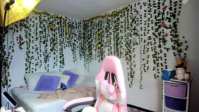 violeta milleer online show from February 2026 06:15:01 PM