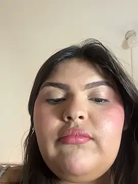 Lia sexx online show from February 2026 07:01:02 PM