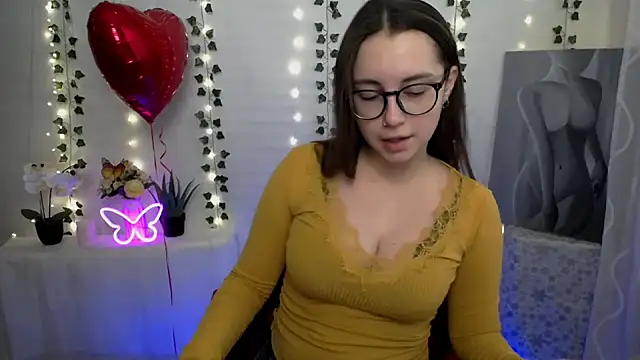 Snapshot of SweetPrincess_ chatting on February 2025 06:40:01 AM SweetPrincess online show from February 2025 06:40:01 AM