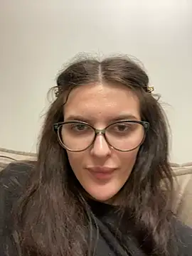 little belucci online show from February 2025 04:58:01 PM