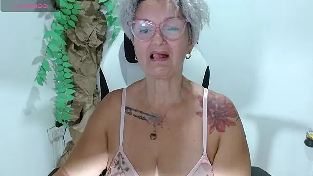 bety-cum2 online show from April 2026 10:45:02 PM