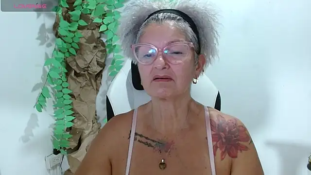 bety-cum2 online show from April 2026 11:50:01 PM