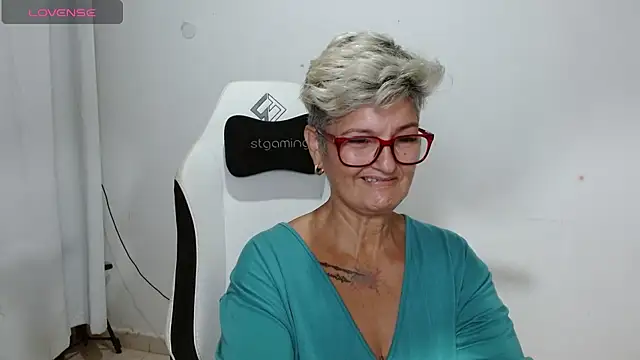 Snapshot of bety-cum2 chatting on June 2026 12:28:02 PM bety-cum2 online show from June 2026 12:28:02 PM