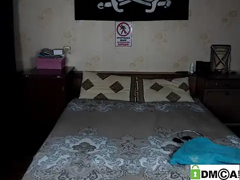 Keny Collins online show from April 2026 07:59:01 PM