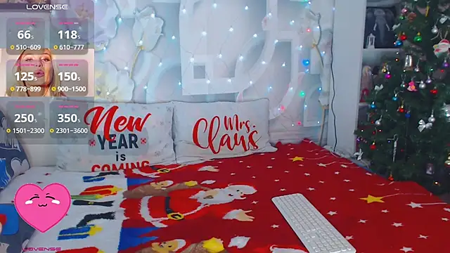 mooncandygirl online show from December 2024 11:54:02 AM