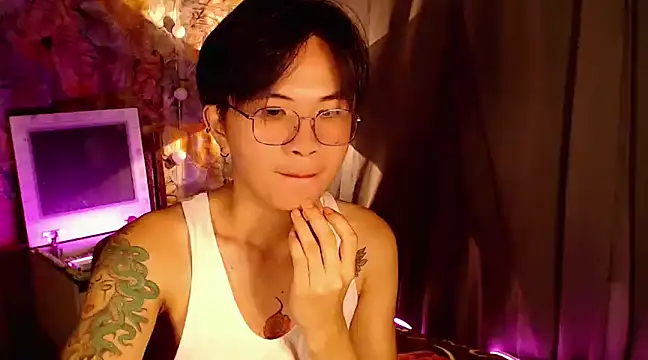 Snapshot of Sexy_Handsome_Drex chatting on December 2024 10:34:02 AM Sexy Handsome Drex online show from December 2024 10:34:02 AM