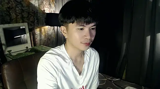 Snapshot of Sexy_Handsome_Drex chatting on February 2025 02:57:01 PM Sexy Handsome Drex online show from February 2025 02:57:01 PM