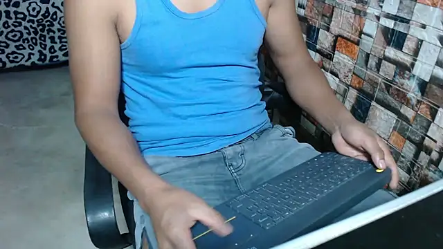 Snapshot of sexatlexx chatting on November 2025 02:32:01 AM sexatlexx online show from November 2025 02:32:01 AM