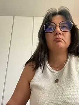 SWEETLILY18 online show from February 2025 02:38:02 PM