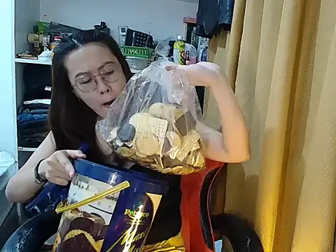 crizzybel online show from March 2026 05:26:01 PM