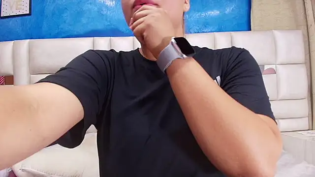 leon gaby online show from February 2025 07:14:01 PM