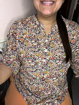 Zoya Varma004 online show from April 2026 02:47:02 PM