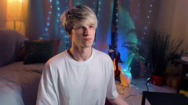 Breston Sweet online show from April 2026 06:59:02 PM