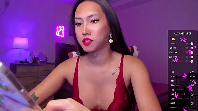 Snapshot of BombshellPH chatting on December 2024 11:28:02 AM BombshellPH online show from December 2024 11:28:02 AM