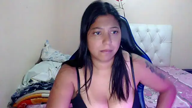 Leylafourniert online show from October 2025 07:25:01 PM