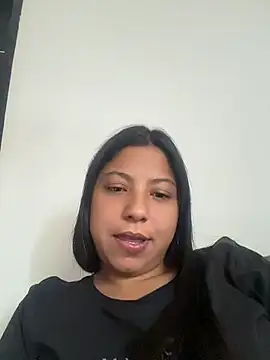 Snapshot of Leylafourniert chatting on May 2026 07:23:02 PM Leylafourniert online show from May 2026 07:23:02 PM