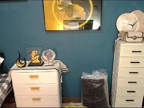 BonaBarrameda online show from September 2025 06:57:02 AM