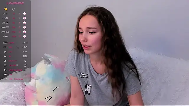 Snapshot of AliceOrlova chatting on October 2025 02:35:02 PM AliceOrlova online show from October 2025 02:35:02 PM