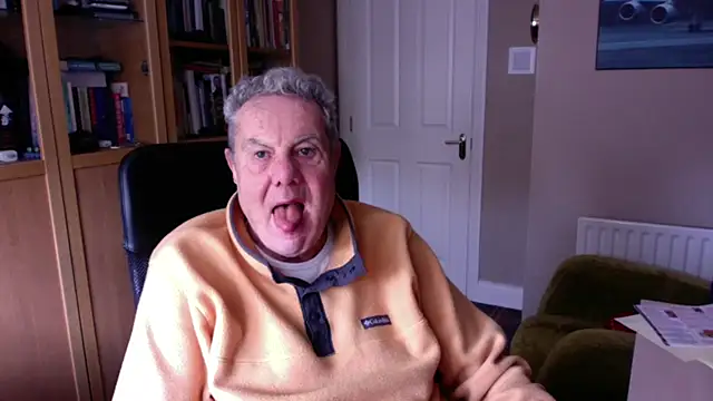 Snapshot of Oldpistolpete chatting on December 2024 12:16:01 PM Oldpistolpete online show from December 2024 12:16:01 PM