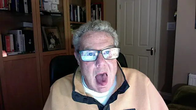 Snapshot of Oldpistolpete chatting on February 2025 06:53:01 PM Oldpistolpete online show from February 2025 06:53:01 PM