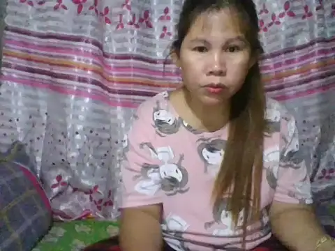 Snapshot of simplewild_mom chatting on February 2026 12:20:01 PM simplewild mom online show from February 2026 12:20:01 PM