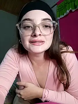 Emmacut online show from April 2026 10:15:01 PM