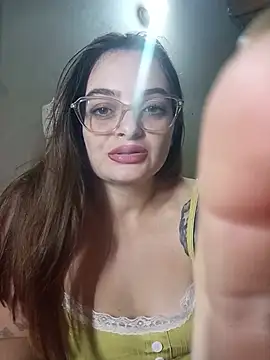 Emmacut online show from July 2026 11:43:01 PM