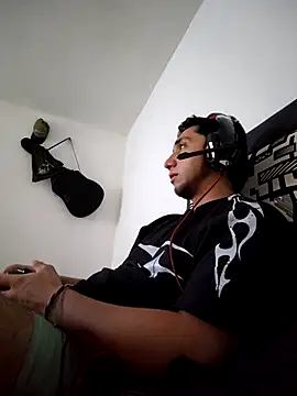 Snapshot of Miguelgel578 chatting on September 2025 03:03:01 PM Miguelgel578 online show from September 2025 03:03:01 PM