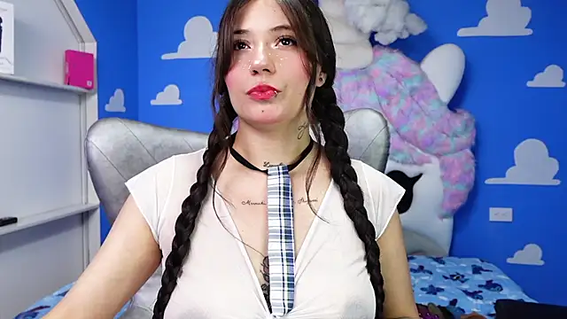 miss sharlotte18 online show from June 2026 06:10:02 PM