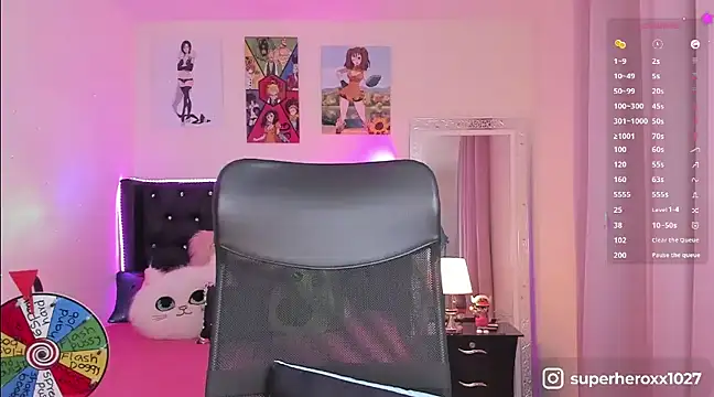 Snapshot of superheroxx chatting on January 2025 12:52:02 AM superheroxx online show from January 2025 12:52:02 AM